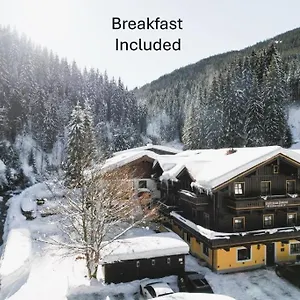 Bed and breakfast Lederergütl, Saalbach-Hinterglemm